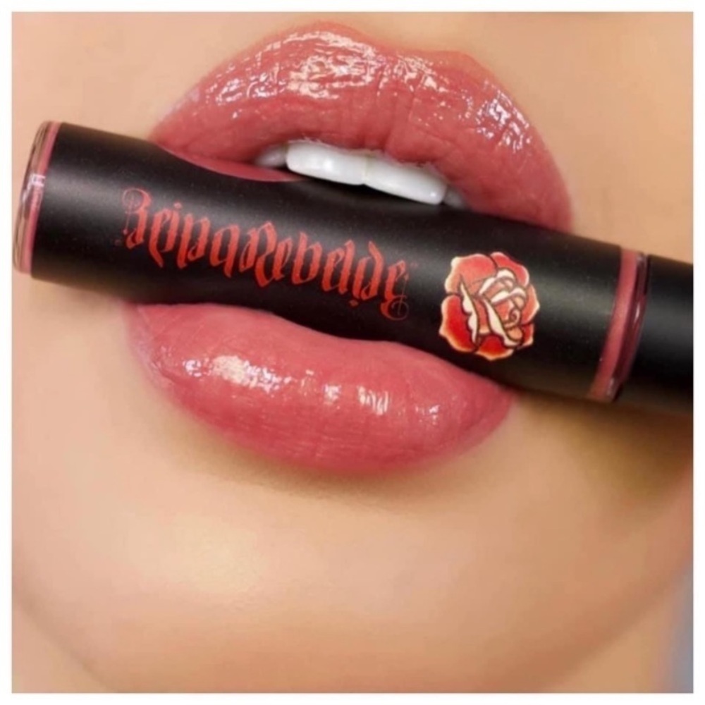 Virgen Reina Rebelde Virgin Lip Brilliant Gloss Soft Pink Vegan Cruelty Free New